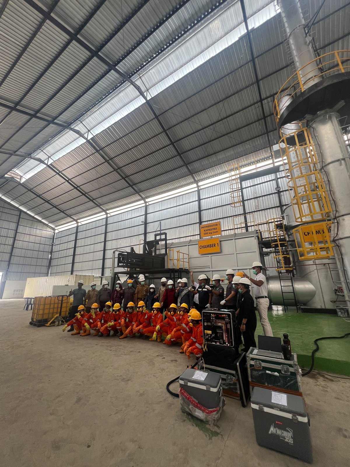 Pemasangan unit kontrol sistem CEMS pada cerobong