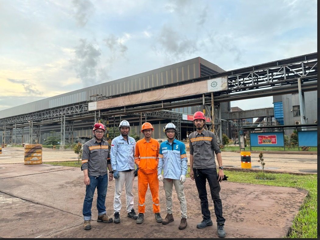 Tim Verta di lokasi fasilitas smelter